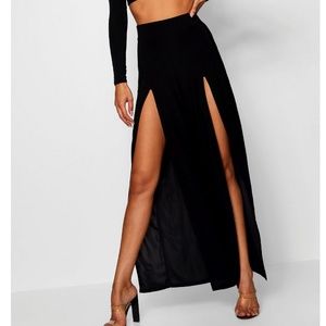 Wide leg split trouser. Stretchy and comfortable!